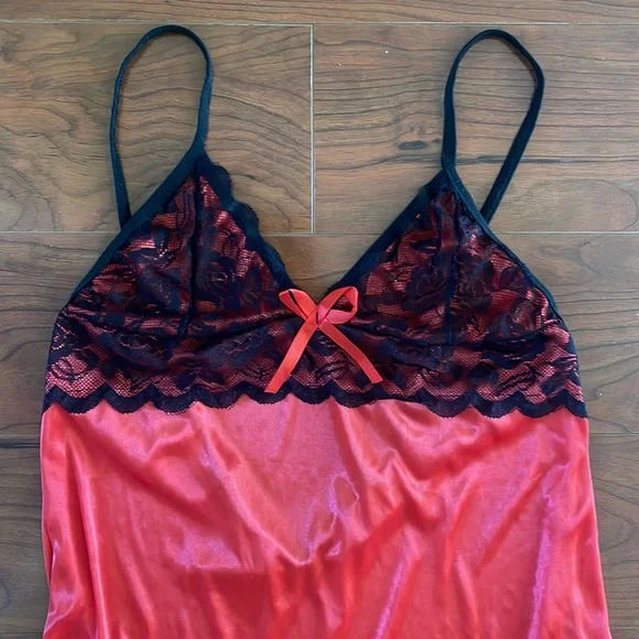 Red and Black Silky One Piece Lingerie Slip Top - Picture 2 of 5